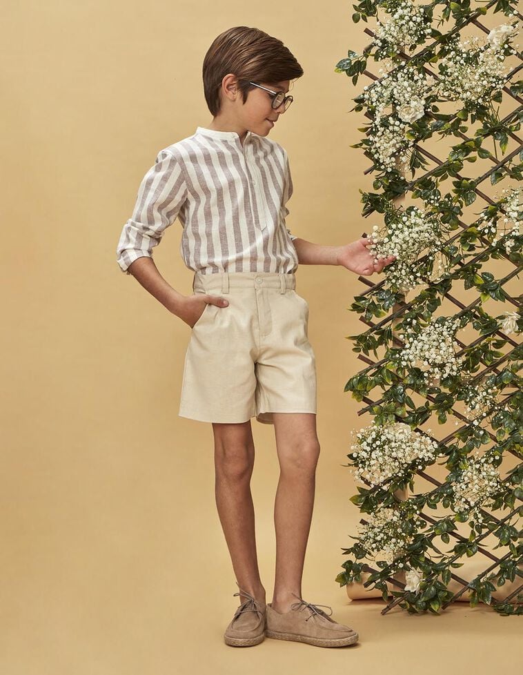 pantalón corto con lino marrón