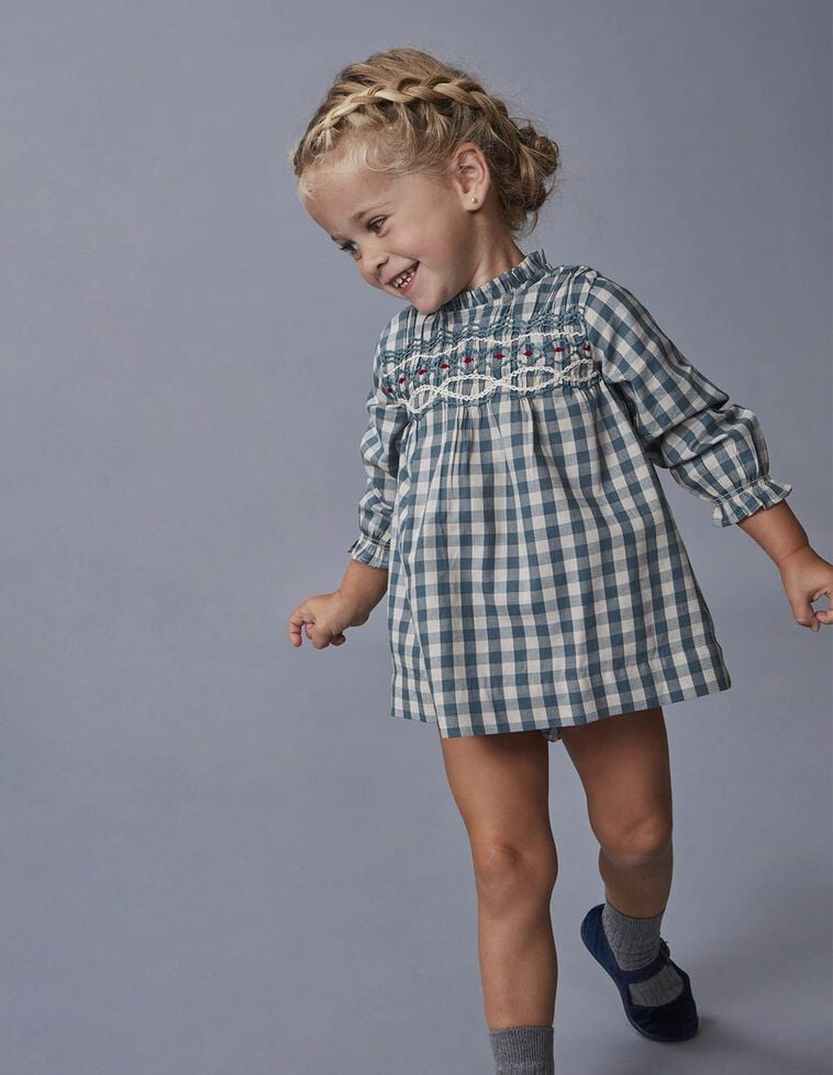 Vestido cuadros con bordado verde Vestido cuadros con bordado verde