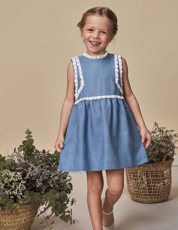 Vestido lino con tiras bordadas  azul claro