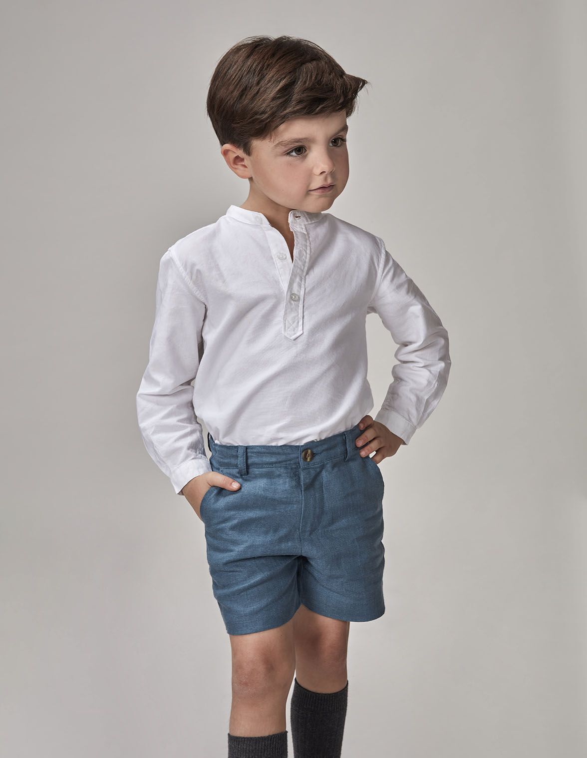 Pantalon corto gris niño 2025