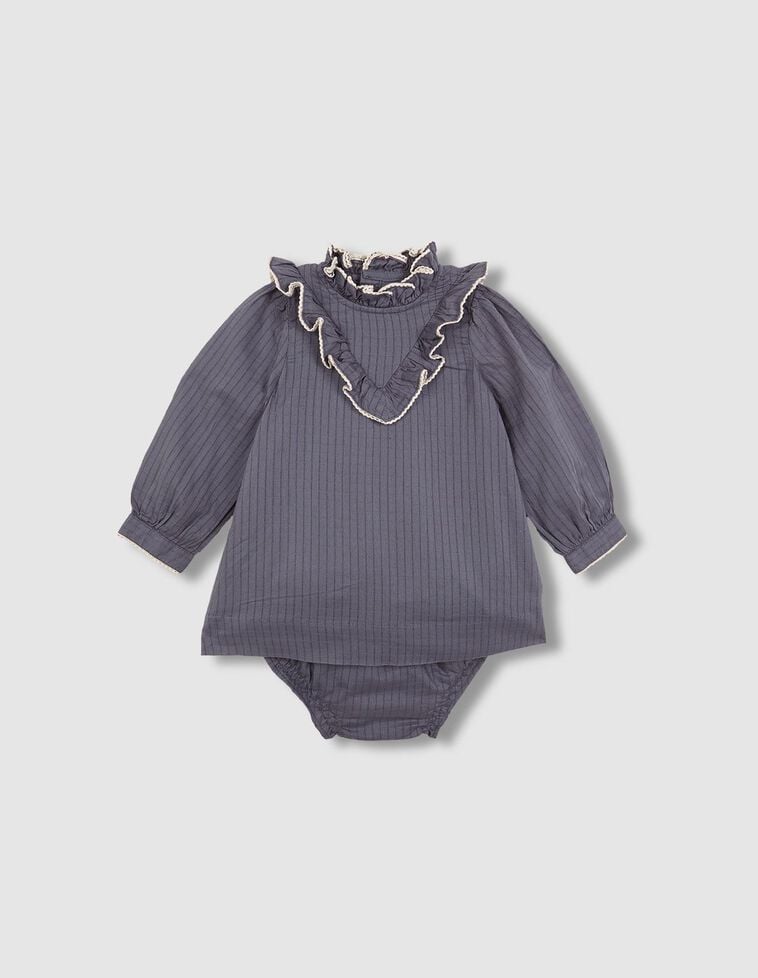 Vestido con contraste azul claro