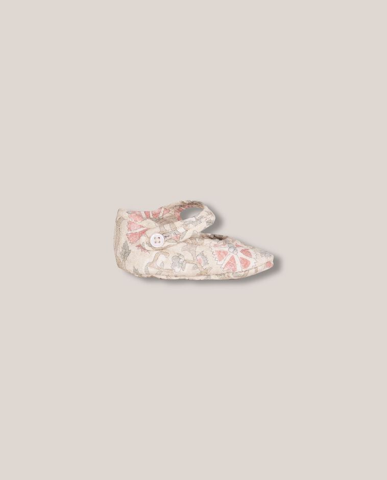 Patuco de flores beige claro
