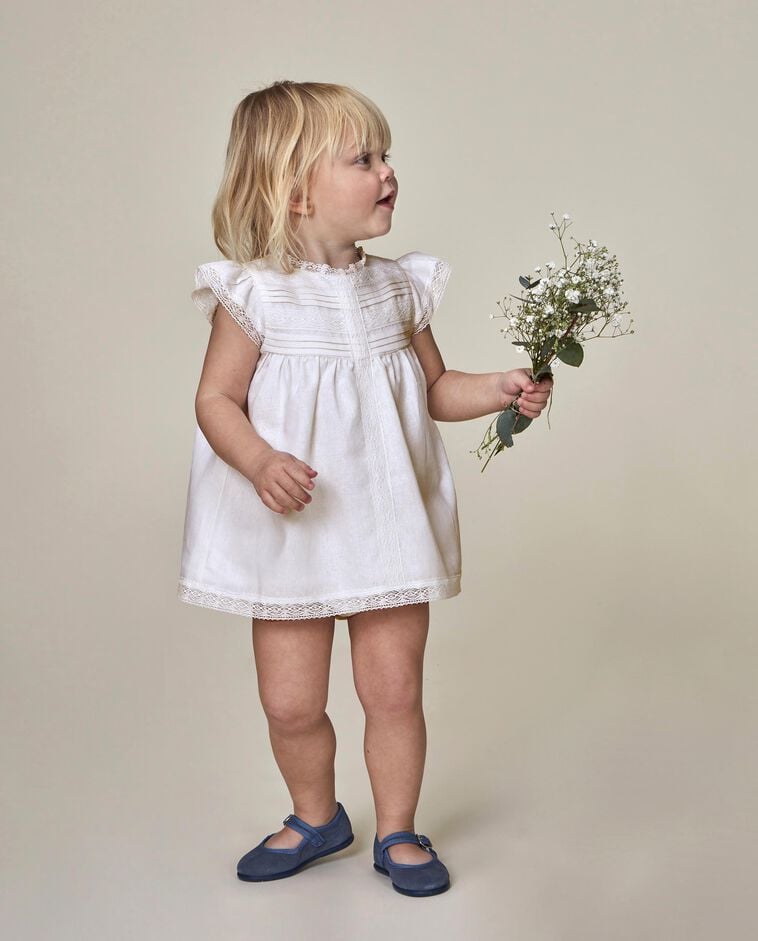 Vestido de lino con tiras bordadas blanco