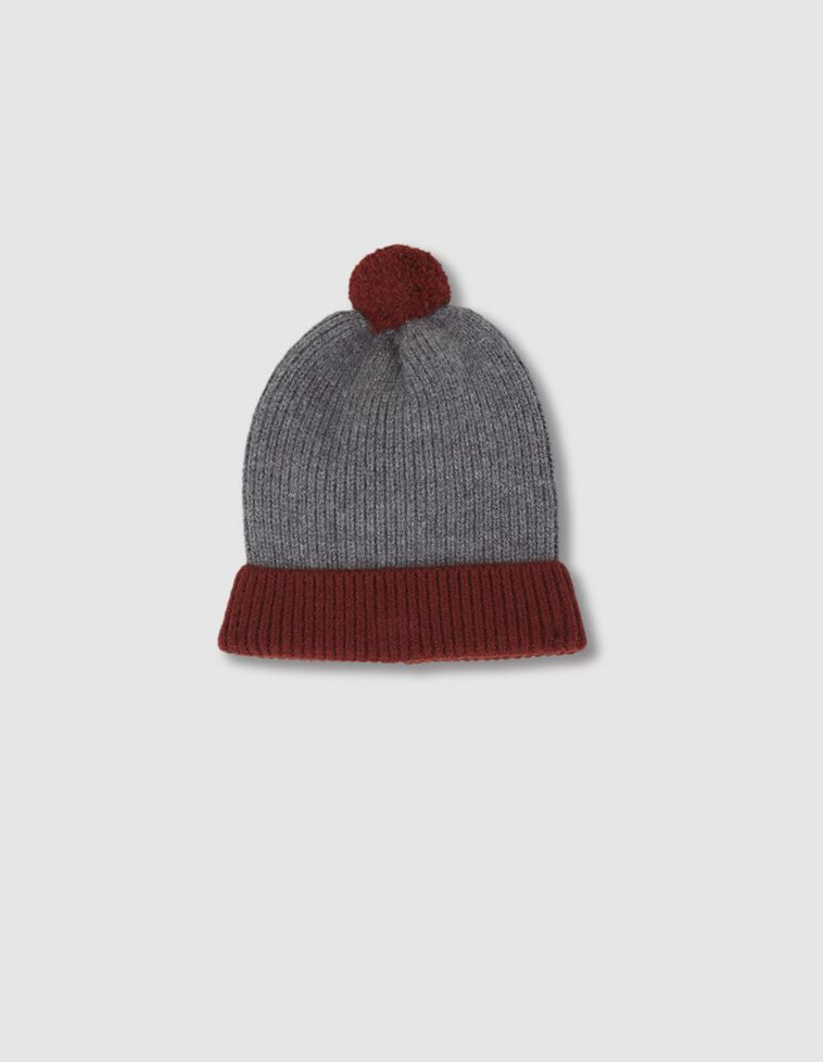 Gorro punto con pompon a contraste