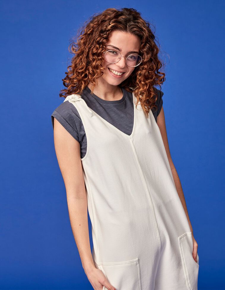 Camiseta garment dyed con bolsillo gris oscuro