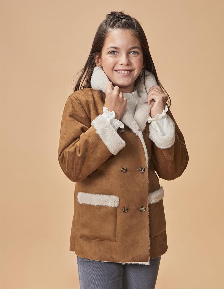 Abrigo de doble botonadura camel