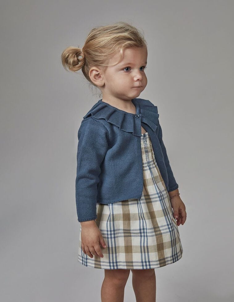 Chaqueta con cuello volante azul claro