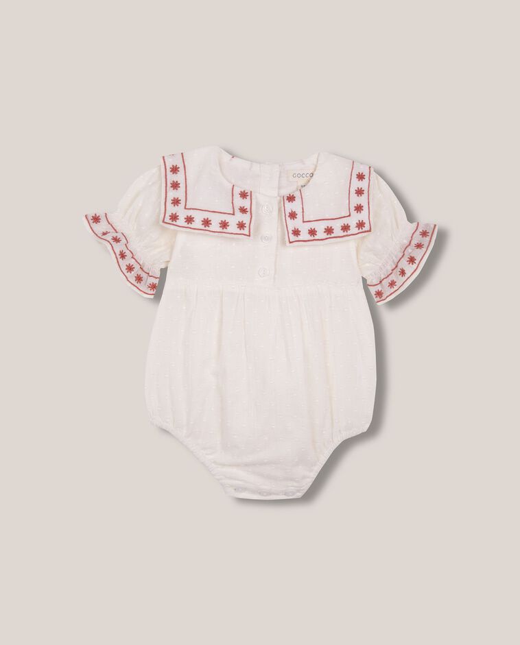 Ranita con bordados a contraste blanco