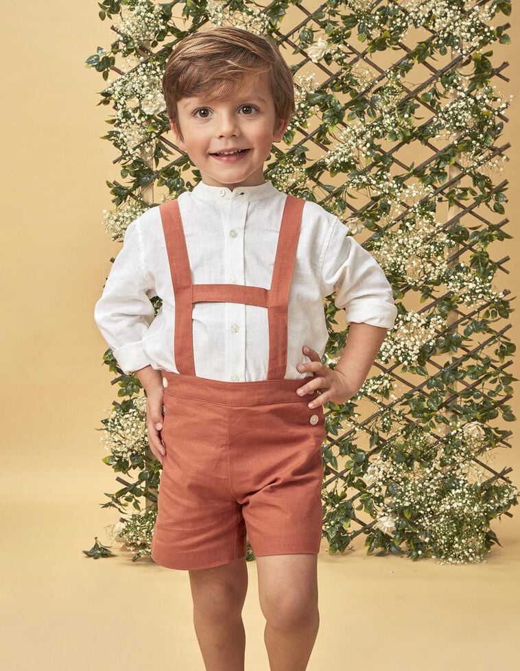 Pantalón corto con lino y tirantes naranja