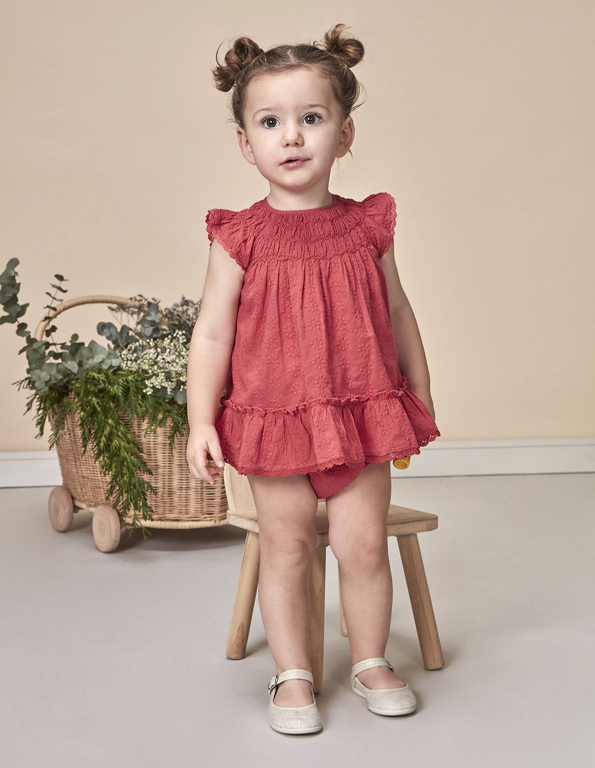 Vestido nido de abeja con tiras bordadas rosa para nina bebe