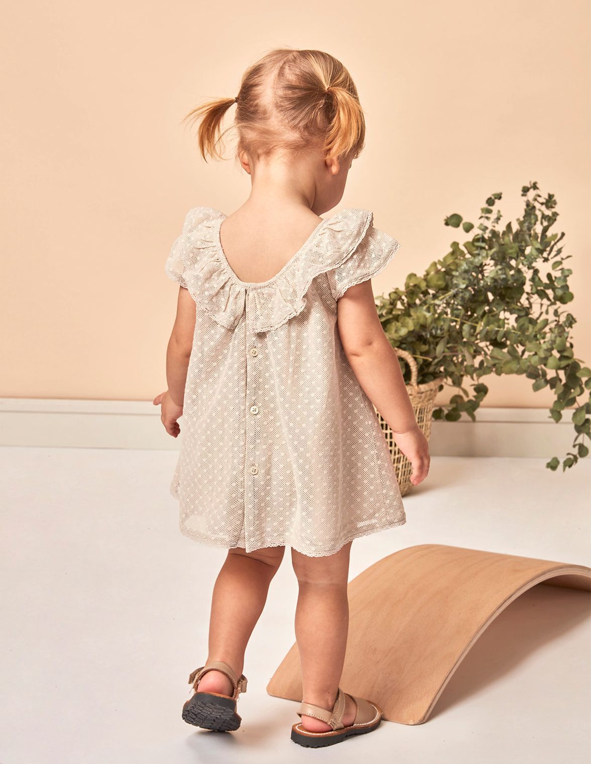 Vestido de tul color piedra Ropa infantil
