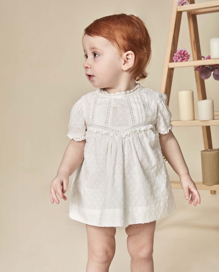 Vestido con tiras bordadas blanco