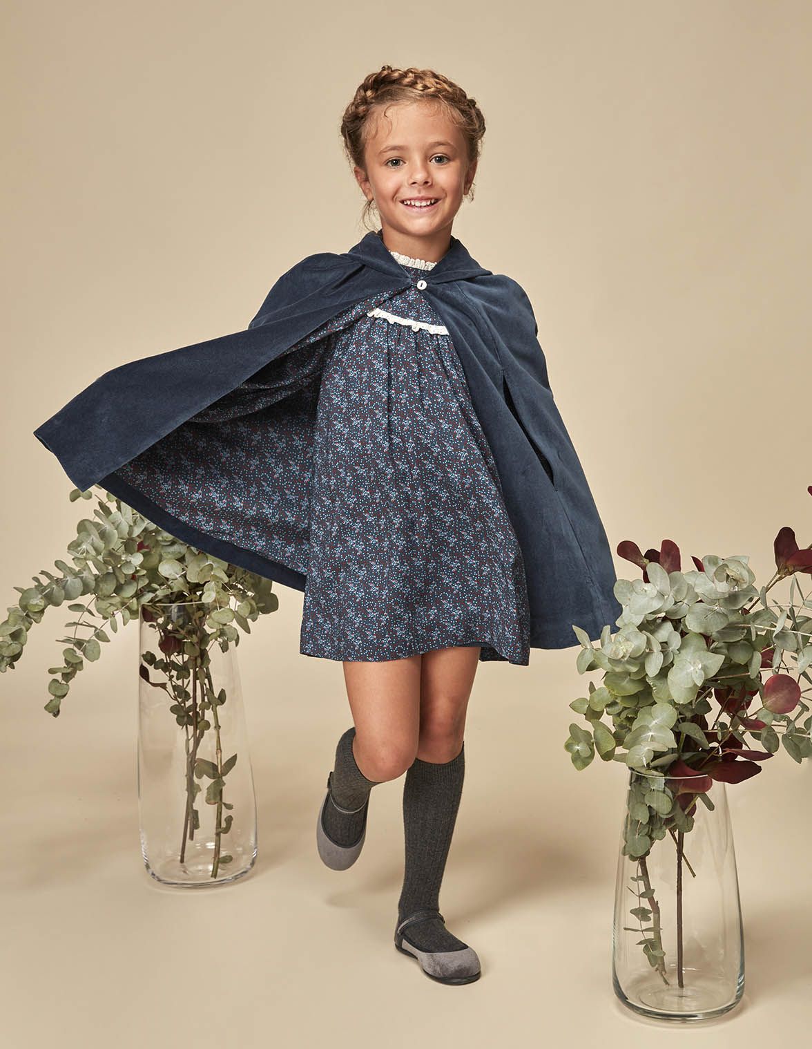 Capa de terciopelo con capucha azul para nina infantil