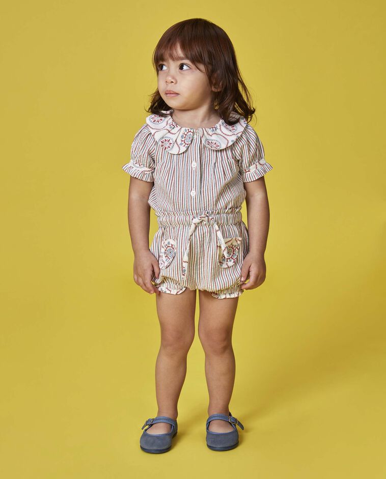 Blusa de manga corta con tejidos a contraste blanco