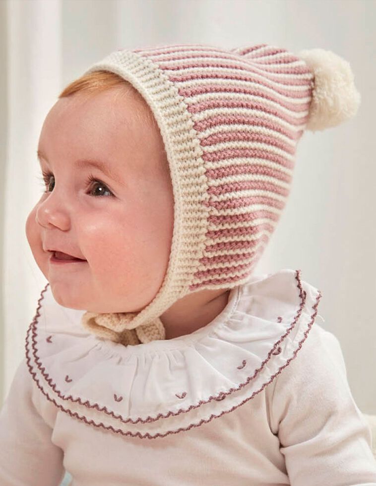Gorro lana merino rayas con pompón berenjena