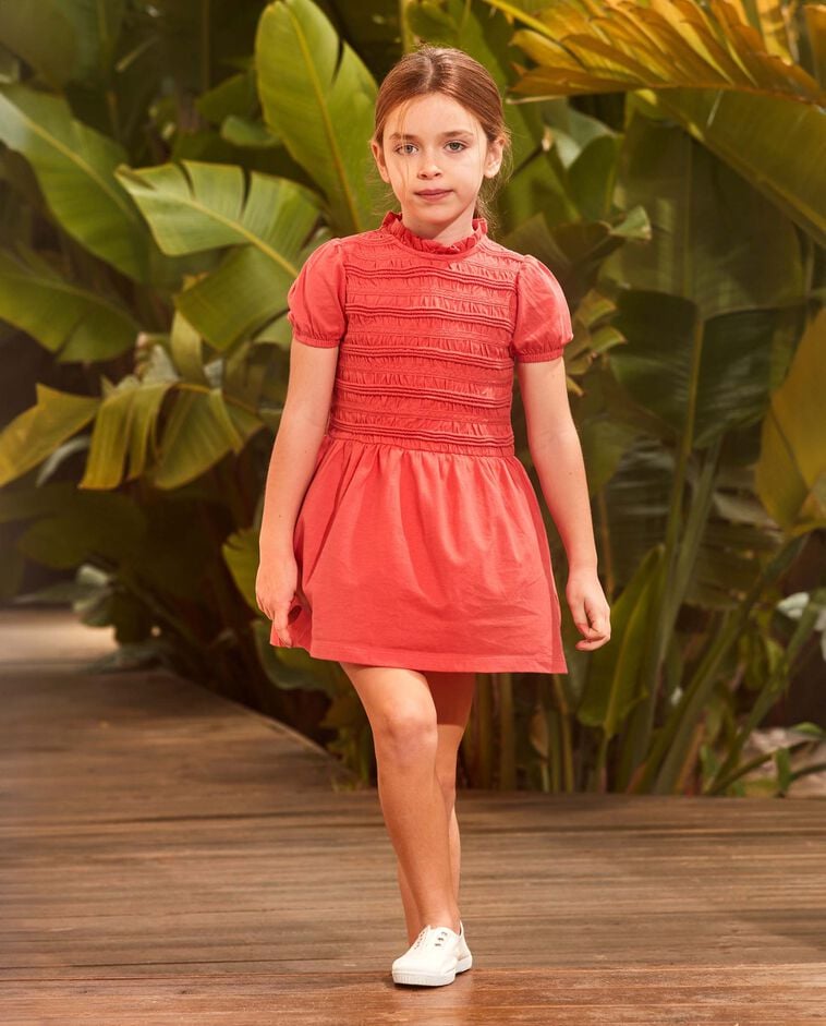 Vestido con fruncido rosa