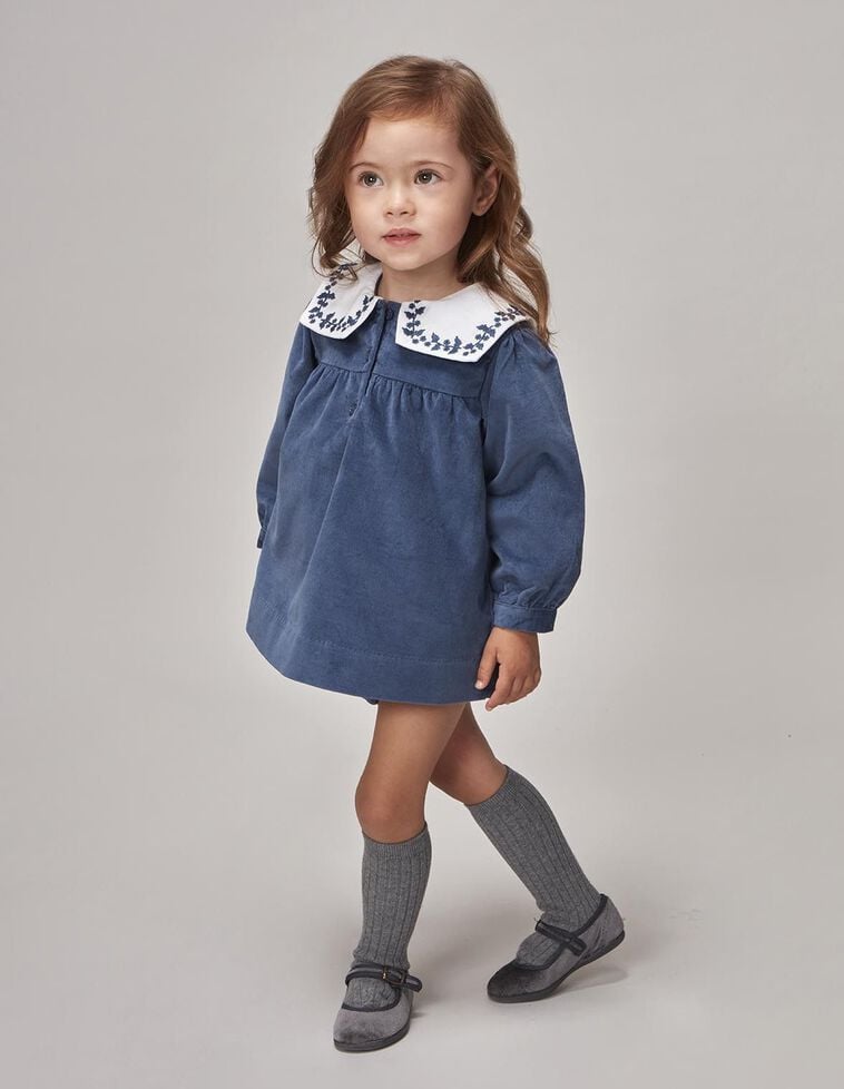 Vestido cuello bordado azul