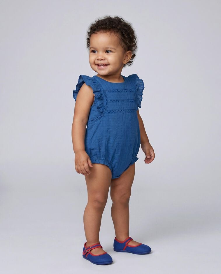 Ranita con tiras bordadas azul