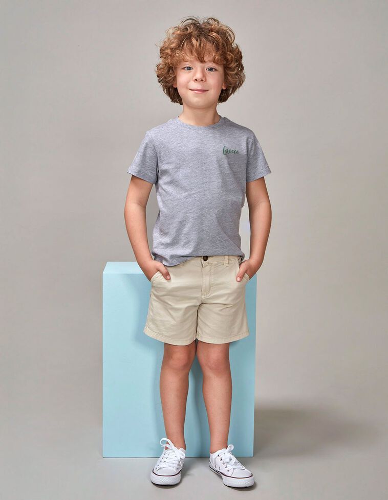 Camiseta con print gris