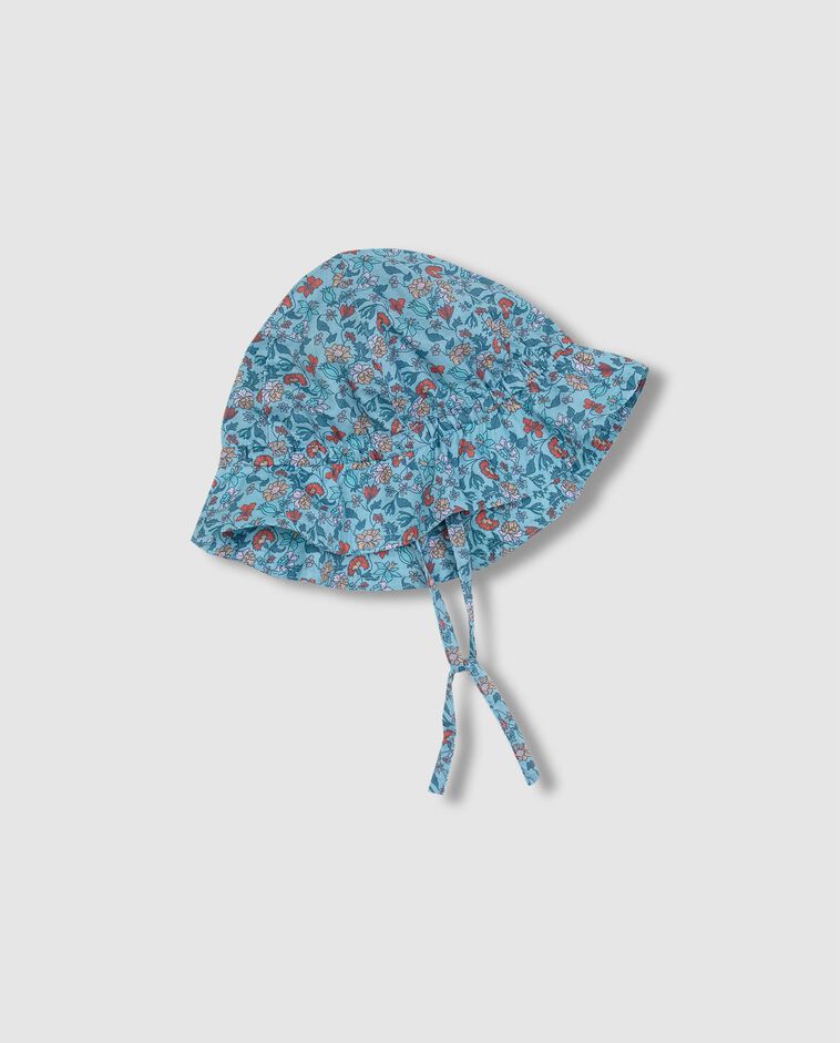 Sombrero con cinta de florecitas azul claro