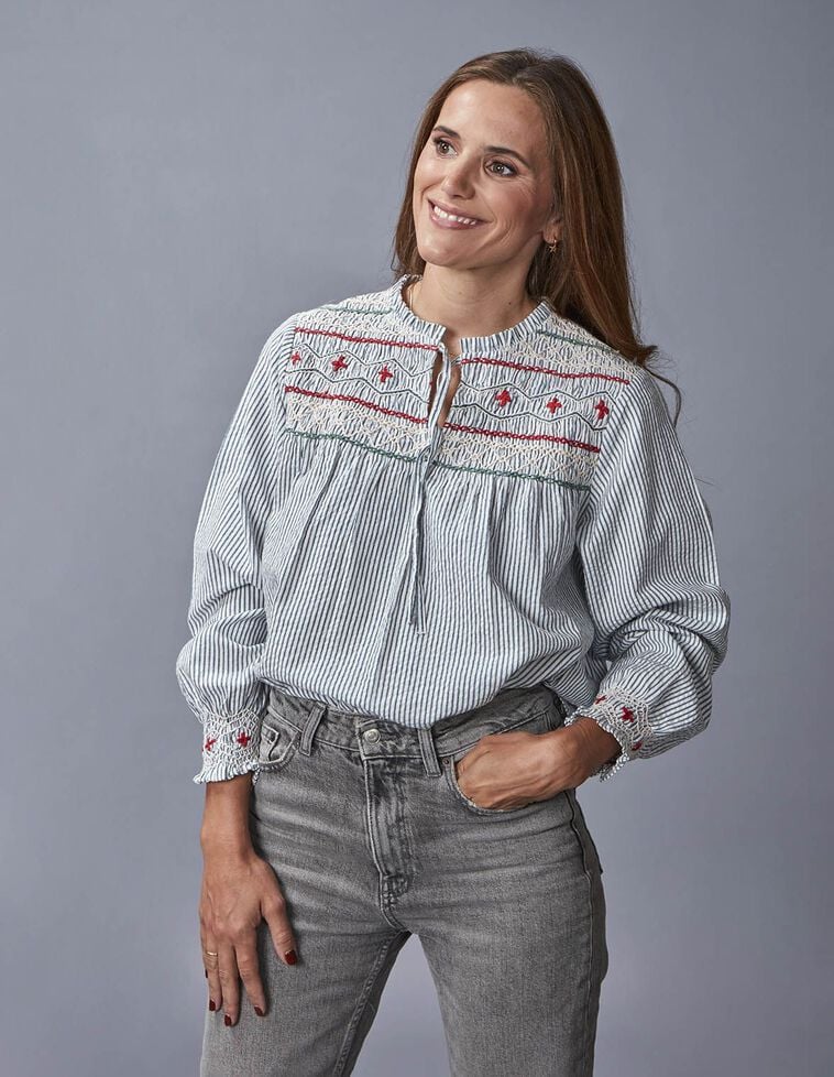 Blusa smock para madre azul claro