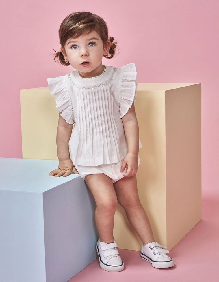 Blusa con volantes blanco