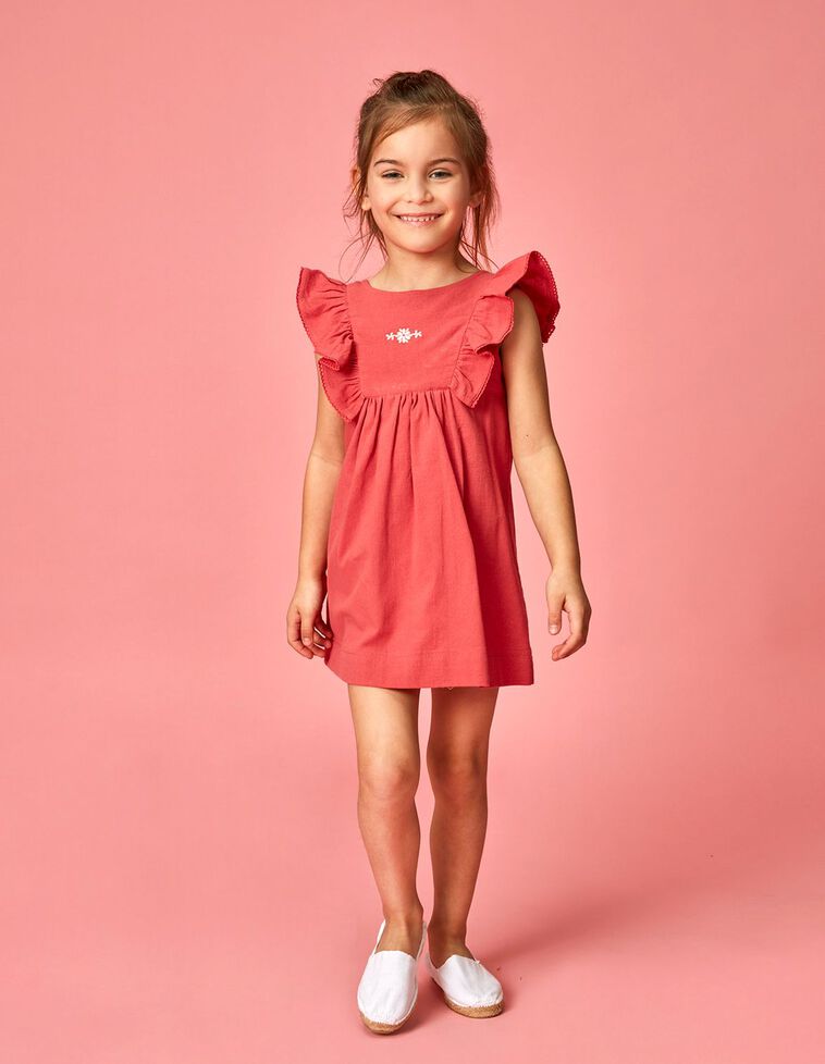 Vestido bordado fresa