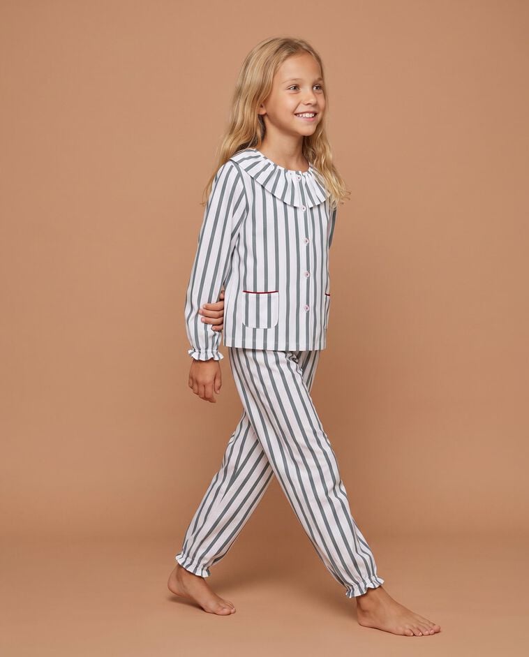 Pijama de rayas con volantes verde ni&ntilde;a