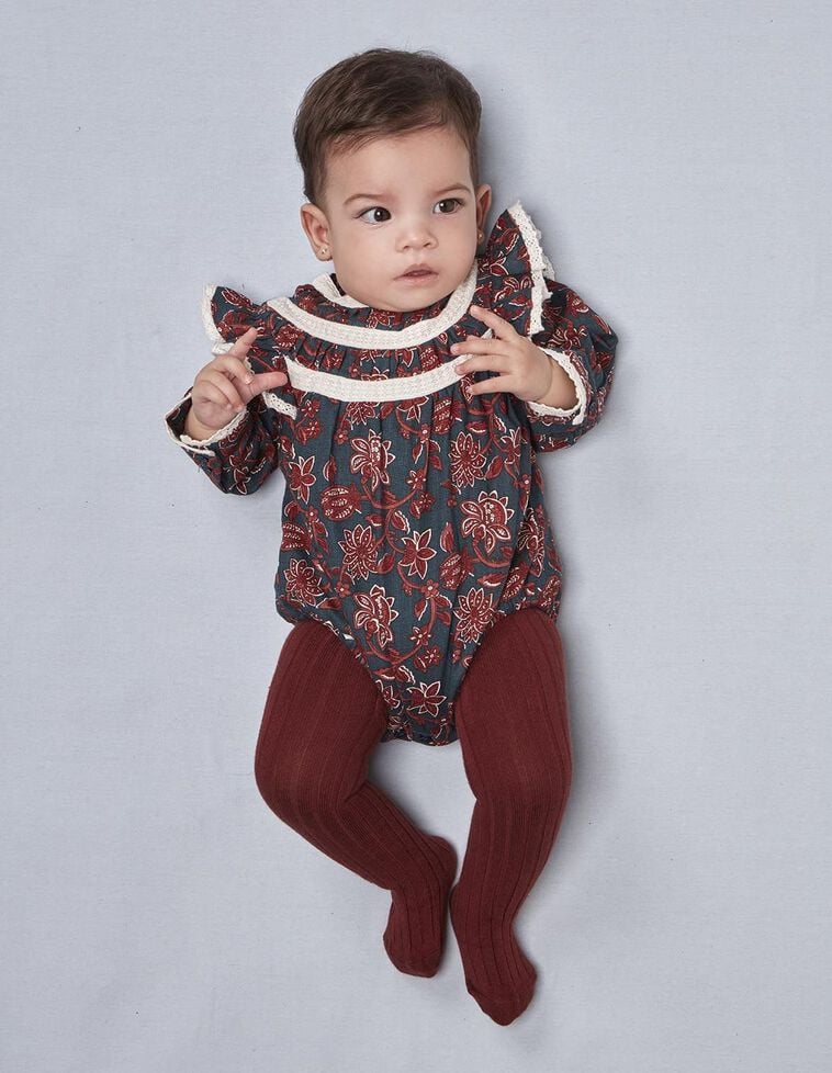 Ranita estampado de flores con volantes verde