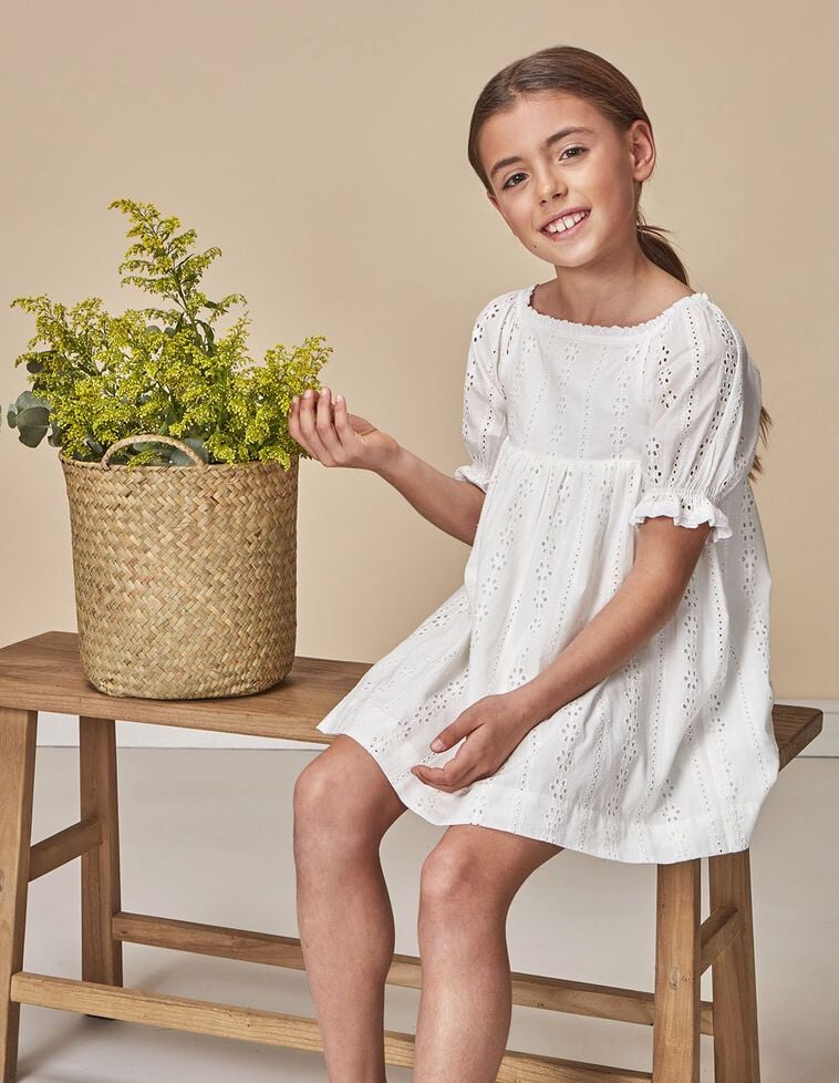 Vestido de openwork engomado blanco