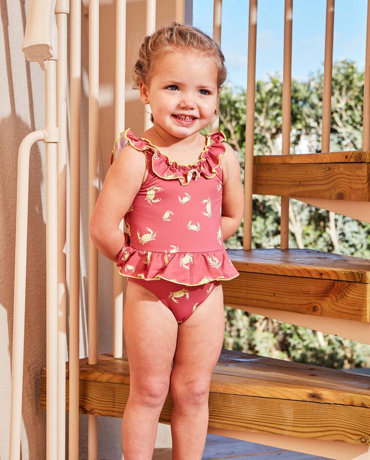 Ba&ntilde;ador cangrejos coral