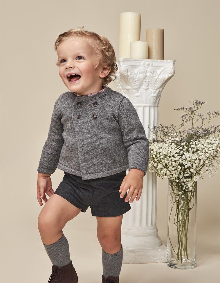 Chaqueta de punto gris con lana