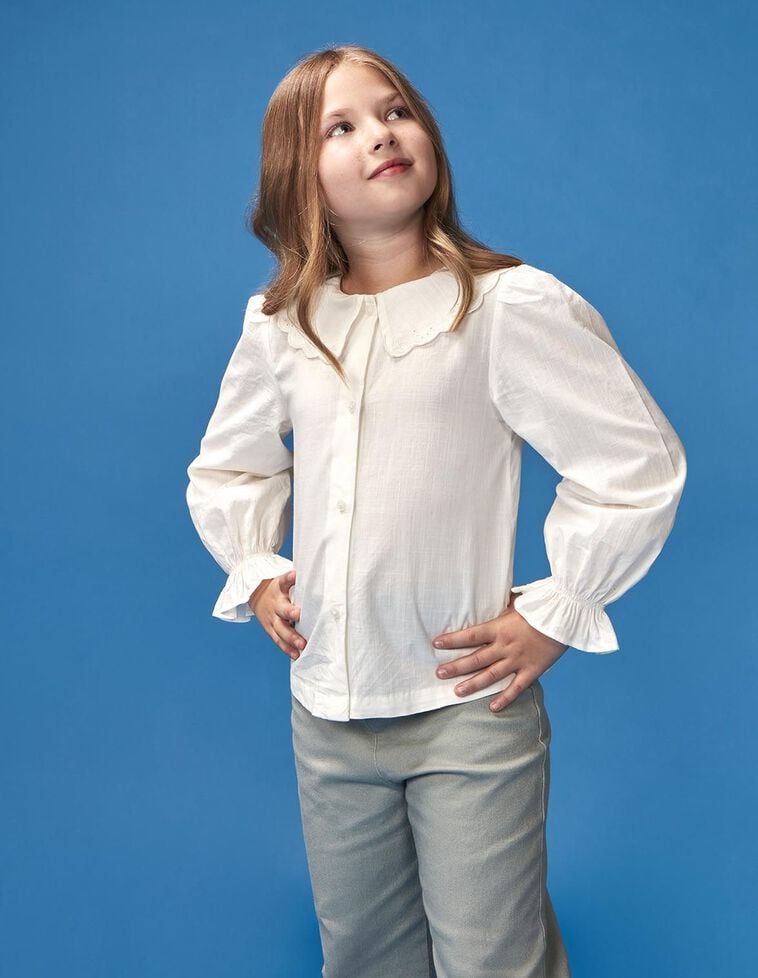 Blusa cuello ondas blanco Blusa cuello ondas blanco