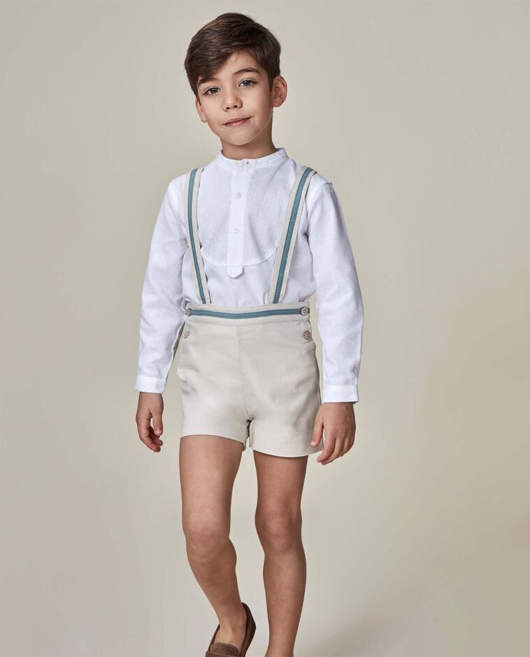 Pantal&oacute;n corto de lino con tirantes piedra