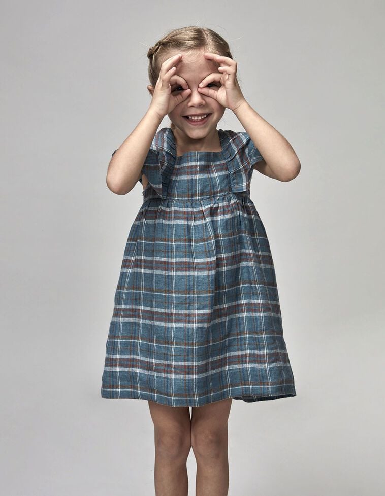 Vestido de cuadros con volantes azul