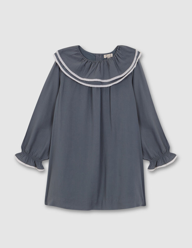 Vestido Doble Volante Con Tiras Bordadas En Contraste Azulado