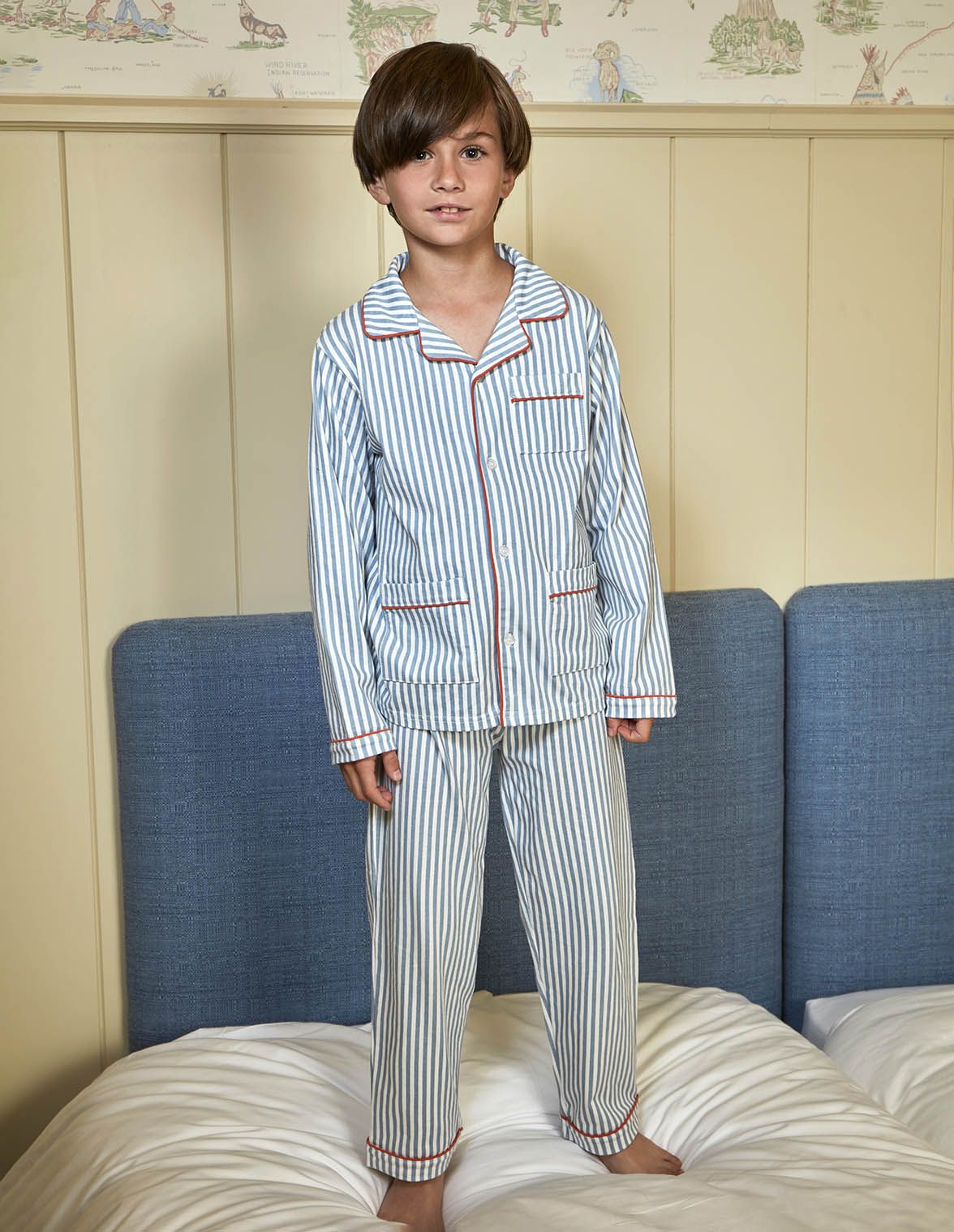 Pijama de rayas con contraste azul para nino infantil