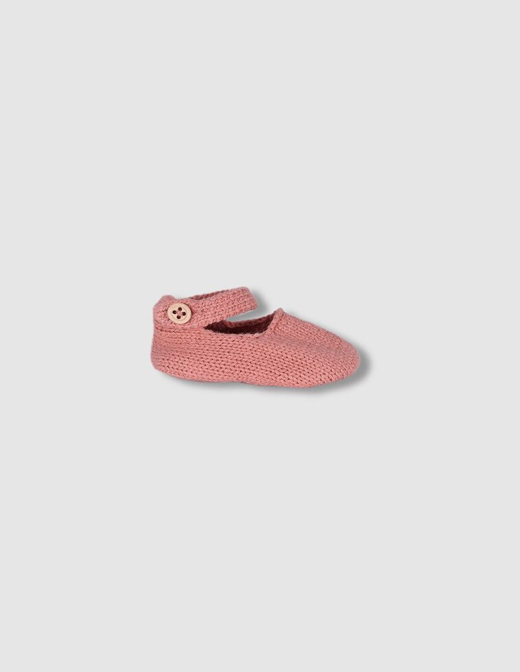 Patucos con botón rosa oscuro 