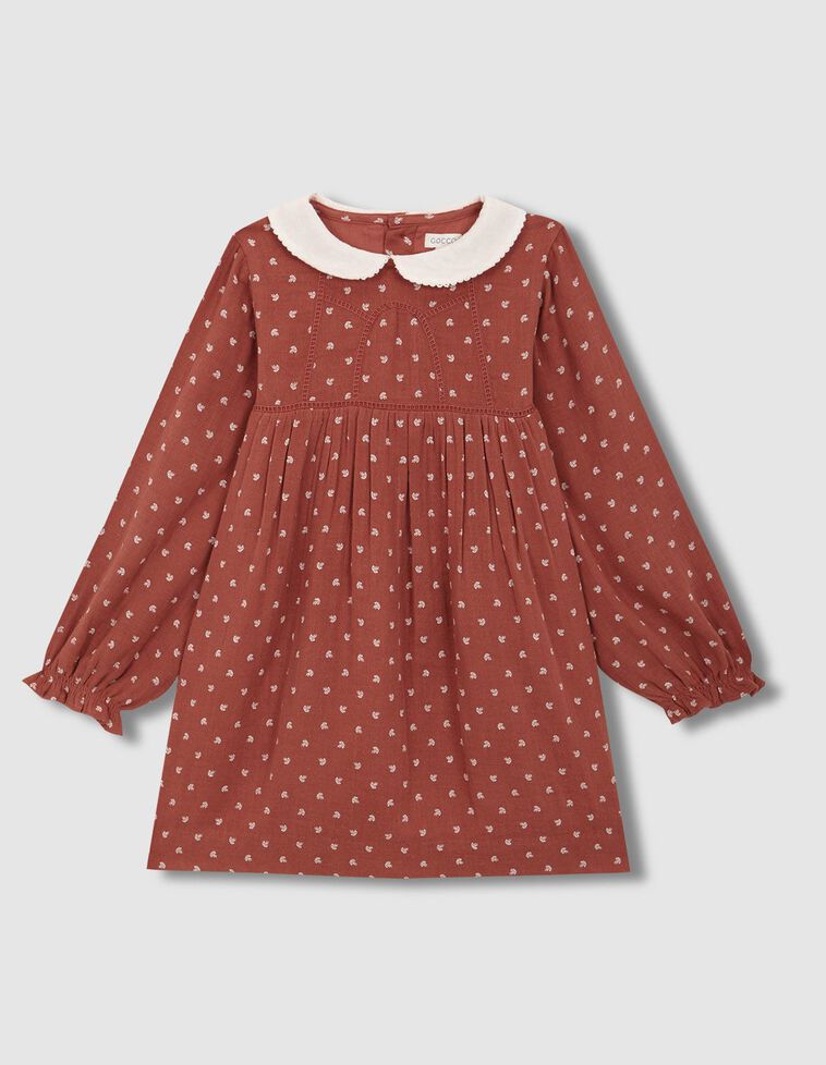 Vestido rojo con bordados