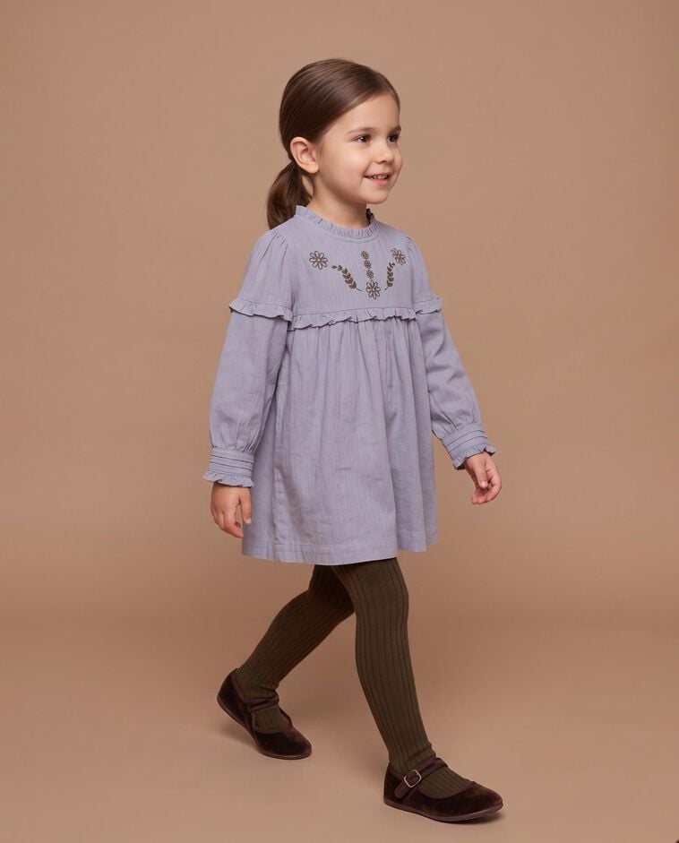 Vestido con bordados azul ni&ntilde;a