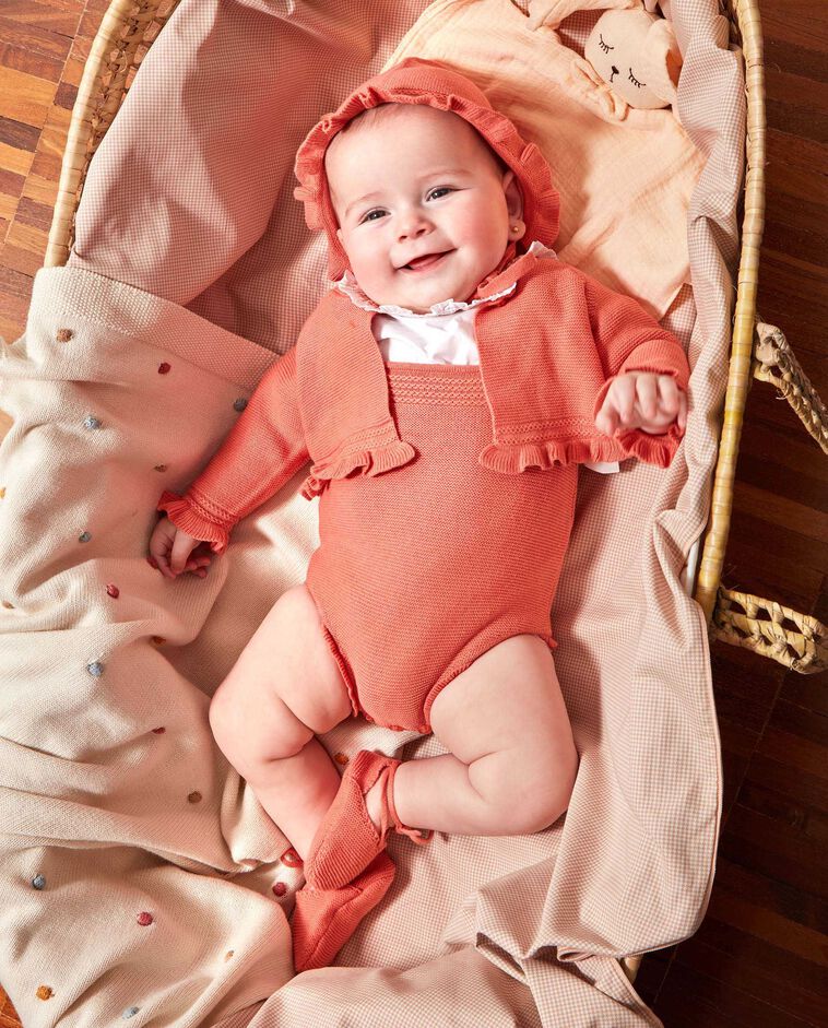 Chaqueta con volantes coral