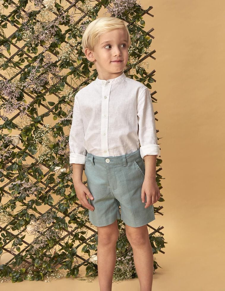 pantalón corto con lino verde