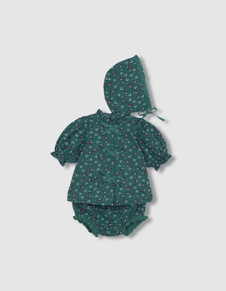 Conjunto  verde de camisa y pantalón a juego con capota