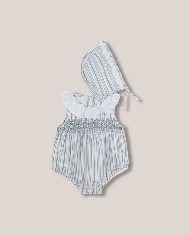 Ranita con smock blanco