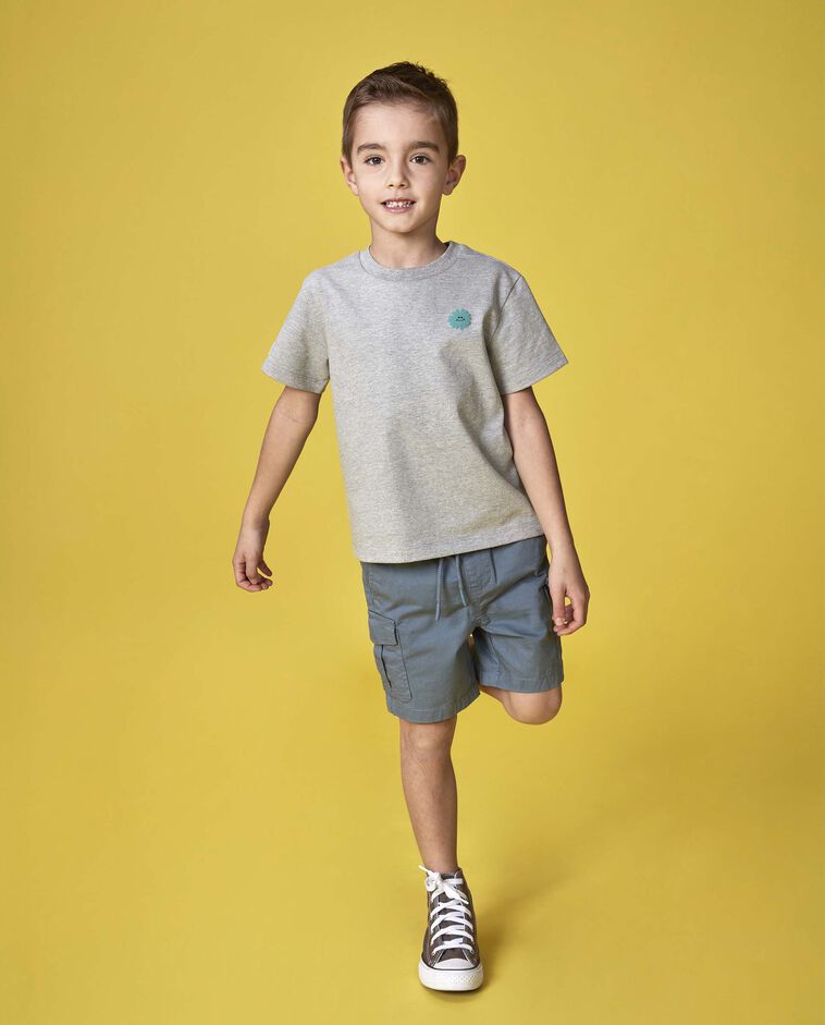 Camiseta con estampado gris