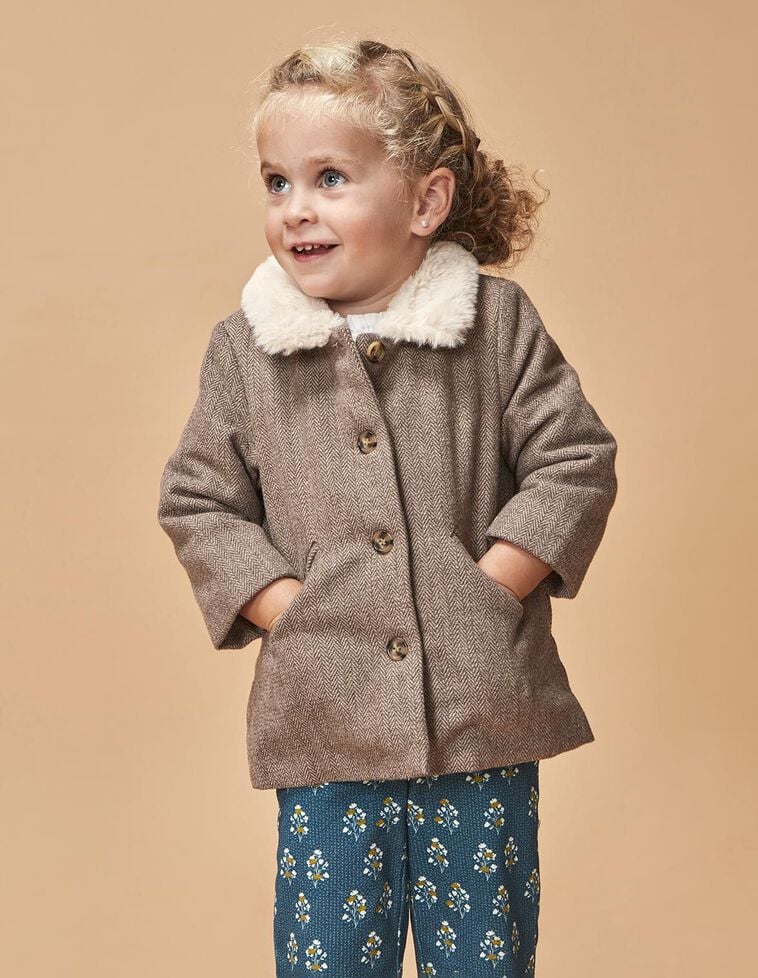 Abrigo paño con cuello de pelito camel