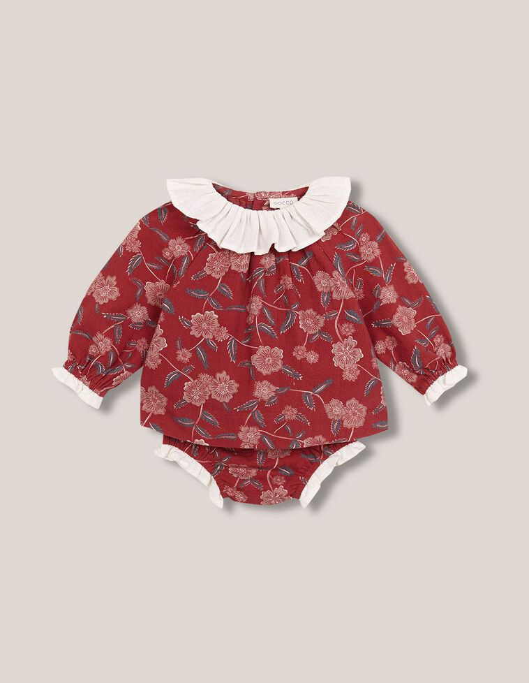 Vestido estampado con volante granate