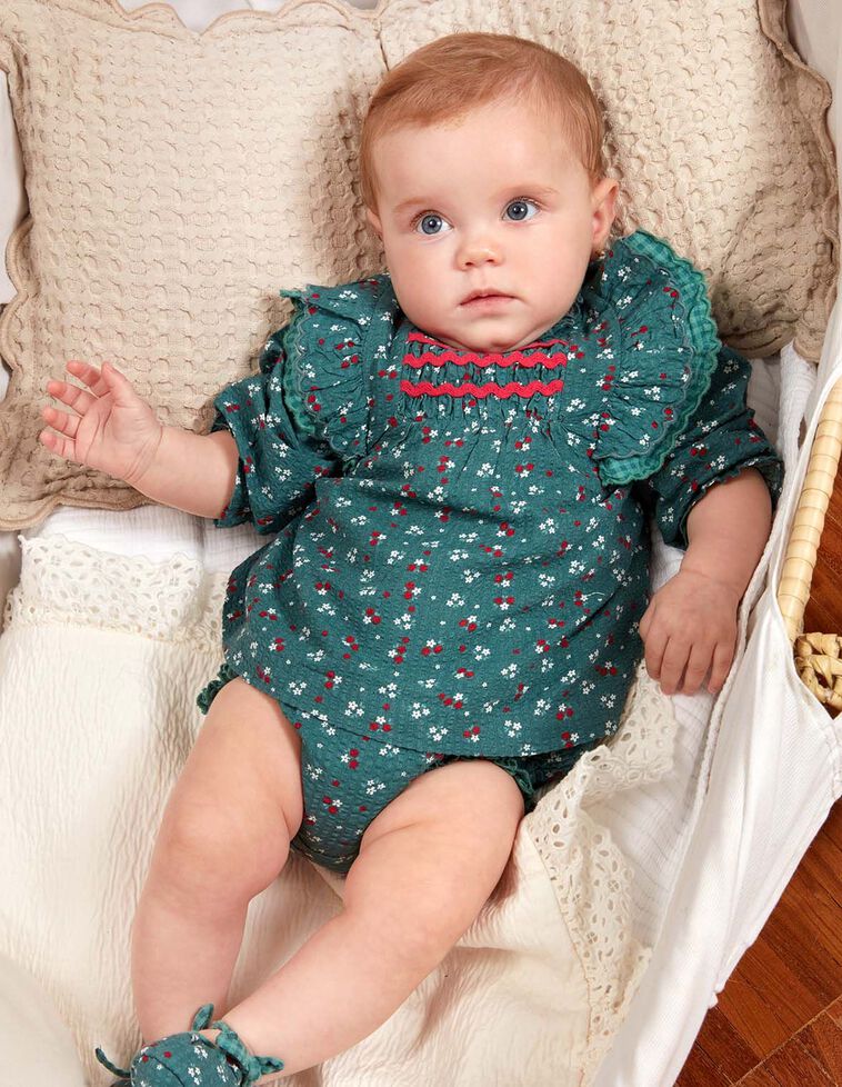 Vestido estampado con smock verde