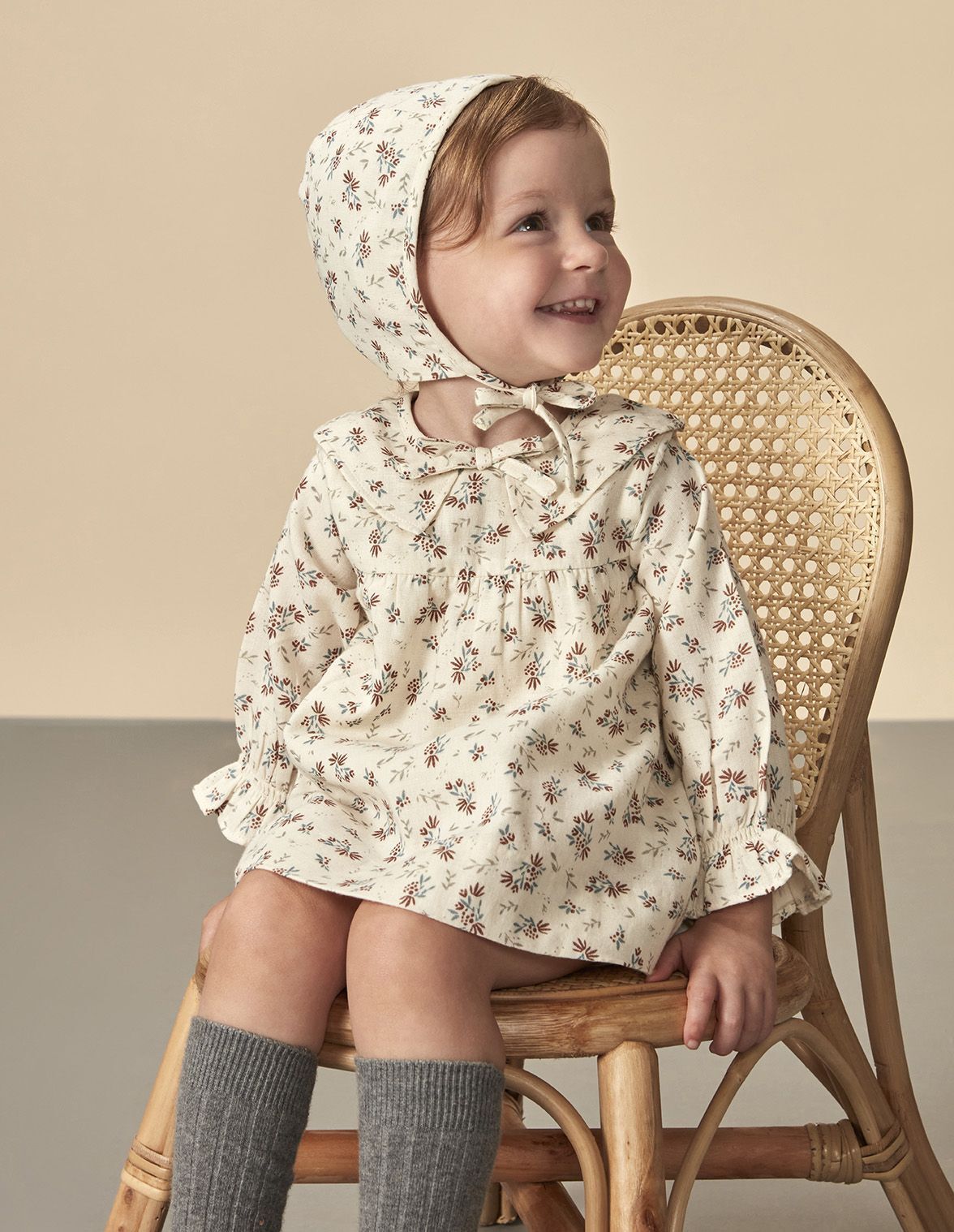 Conjunto de florecitas con cuello grande Beb Gocco