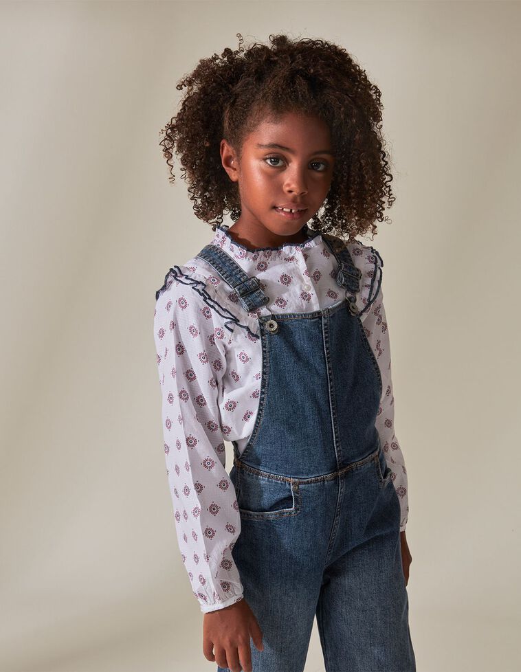 Camisa estampada con volante 